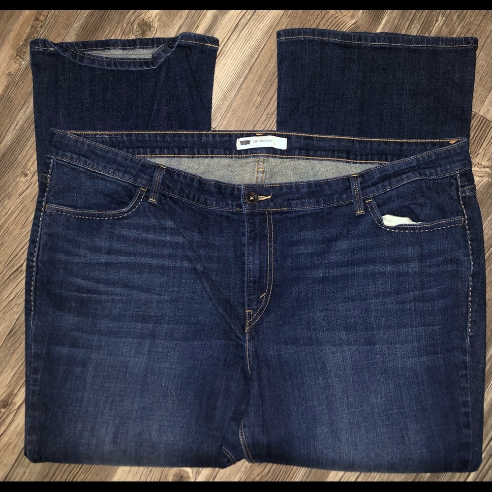Levi’s 590 Bootcut Jeans Plus Size 24W -Cute!!